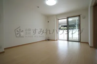 コンモベドール【④号室(304)号室】の居間