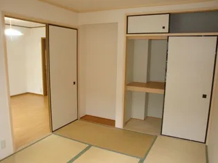 エーデル雲雀丘二番館【中部屋(205)号室】の内装