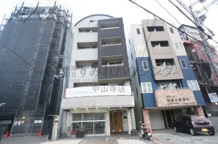 ONLYONE小花【4階】の外観