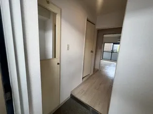 メゾン・ド・六甲パートⅢ【4階】の玄関