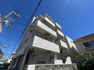 ル・パレ将軍【2階】の外観