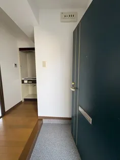 ベイヒルズジェームス山【2階】の玄関