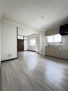 マリンハウス【2階】の外観