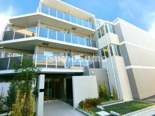 クレヴィスタ三軒茶屋【3階】の外観