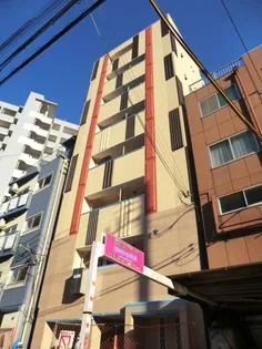シュープリーム【3階】の外観