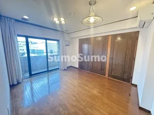 ベルレーブ本山【3階】の居間