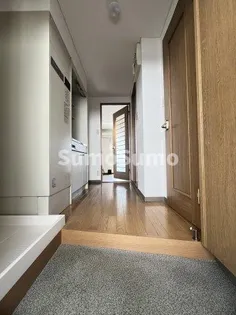 ERシティーズ住吉【3階】の玄関