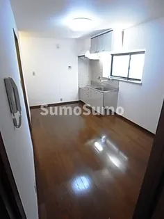 ロイヤルヴィレッジ【1階】の居間