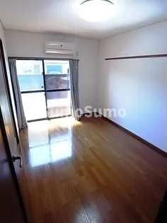 ロイヤルヴィレッジ【1階】の寝室