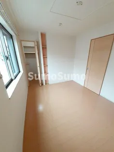 クレモンティーヌ A【1階】の寝室