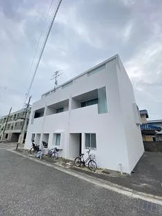 クレスト甲東園 A棟の外観