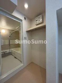 クレモンティーヌ【1階】の内装