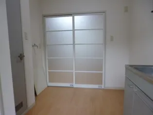 ヴィラージュ甲南山手【1階】の居間