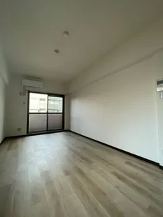 ロマネスク西新第二【2階】の居間