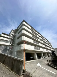 シャルム甲陽園【5階】の外観