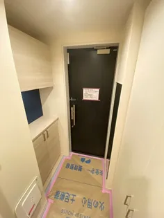 N-CUBE【3階】の玄関