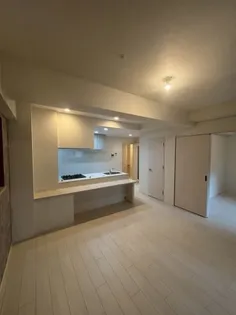 スプランディッド上本町WEST【2階】の外観