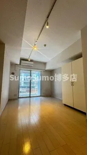 レジディア西新【3階】の居間