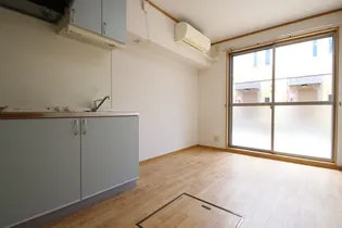 CasaJR箱崎 A棟の居間