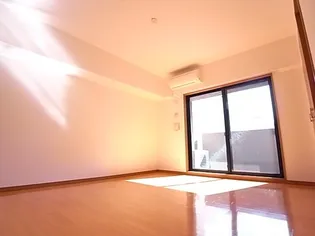 リーガル神戸三宮山手【7階】の居間