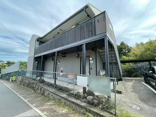 ハイツ鷹ヶ峰【1階】の外観