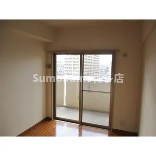 エムティースクエア吉塚駅前【5階】の居間