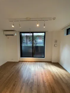 ラ・ルペラ柿の木坂【2階】の居間