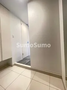 エンクレスト天神GLEE【7階】の玄関