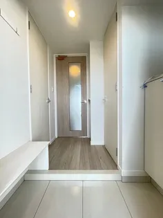 エンクレスト空港通り【8階】の玄関