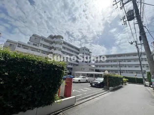 目黒本町マンション【1階】の外観