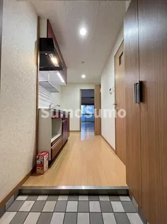 ロイヤル博多駅前【13階】の玄関