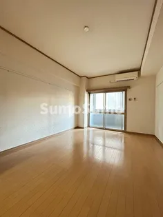 ロイヤル博多駅前【13階】の寝室