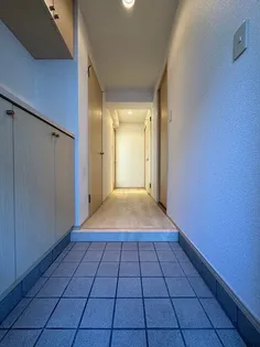 レジディア天神南【14階】の玄関