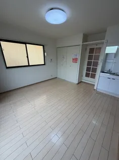 ファーストマンション【3階】の外観