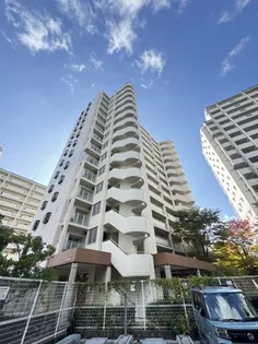 URグリーンヒルズ六甲【13階】の外観