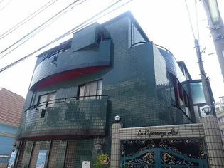 ラ・エスペランサ・レイ【1階】の外観