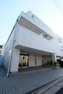 ドミール駒大駅前【1階】の外観