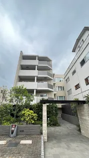 パークアクシス表参道レジデンス【4階】の外観