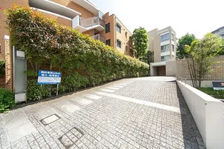 ル・シヤージュ神宮前【1階】の外観