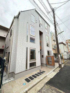 ヒューゲルハイム三軒茶屋【2階】の外観