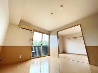 1stプレジオ【2階】の居間