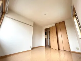 1stプレジオ【2階】の寝室