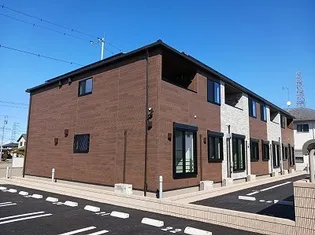 ロイヤル 信濃 B【1階】の外観