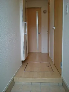 カルムS【1階】の玄関