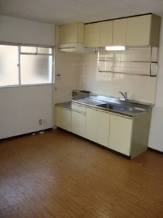 第2村田ハイツ【301号室】の居間