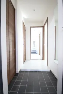 エトランゼ17大濠公園前【9階】の玄関