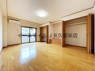 ソレイユⅡ【303号室】の居間