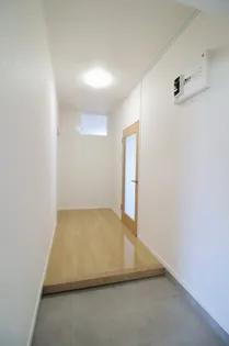 アレッツォ中央【3階】の玄関