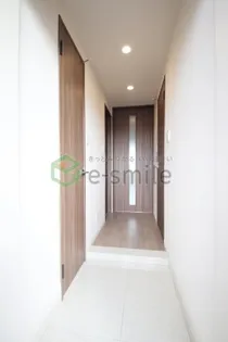 アクタス博多グランミライ【2階】の玄関