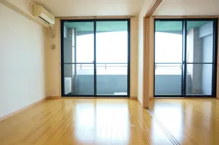 ラ・ペール・モリ【9階】の居間